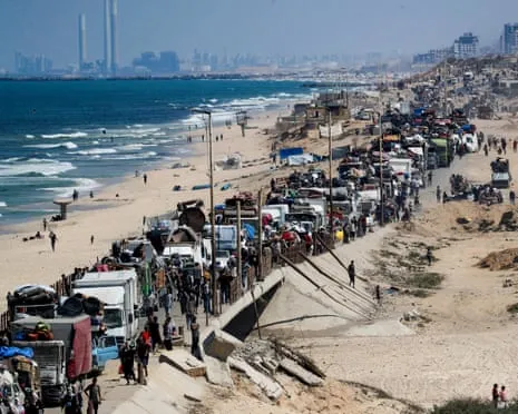 Israeli Forces Announces Temporary Escape Route for Northern Gaza Residents